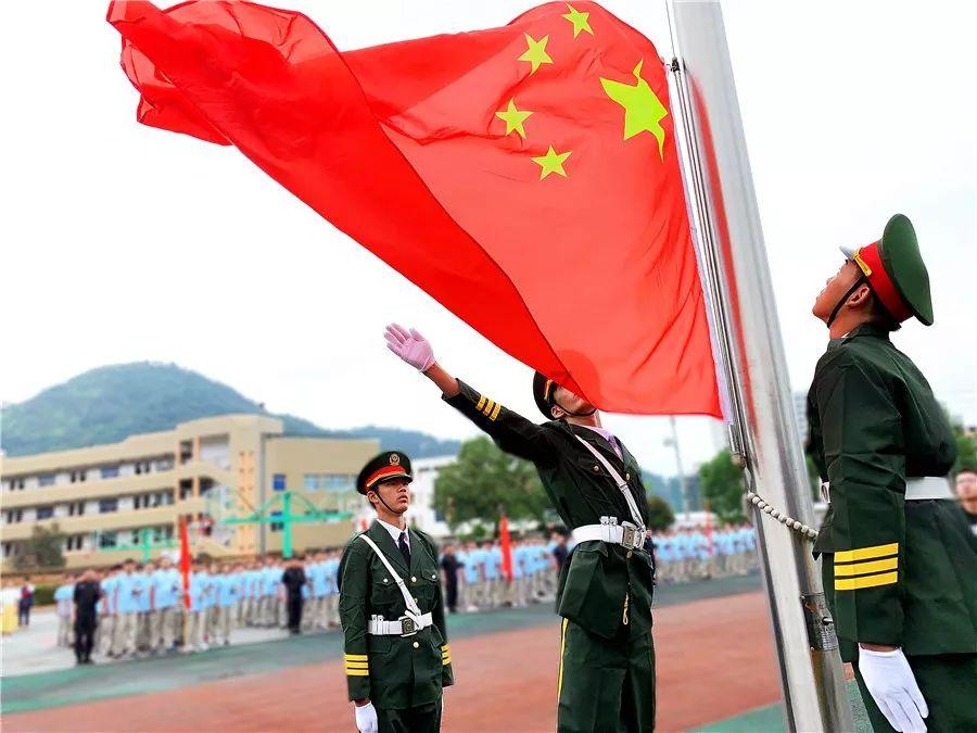 高考英语句子翻译上的疑问？游戏画面